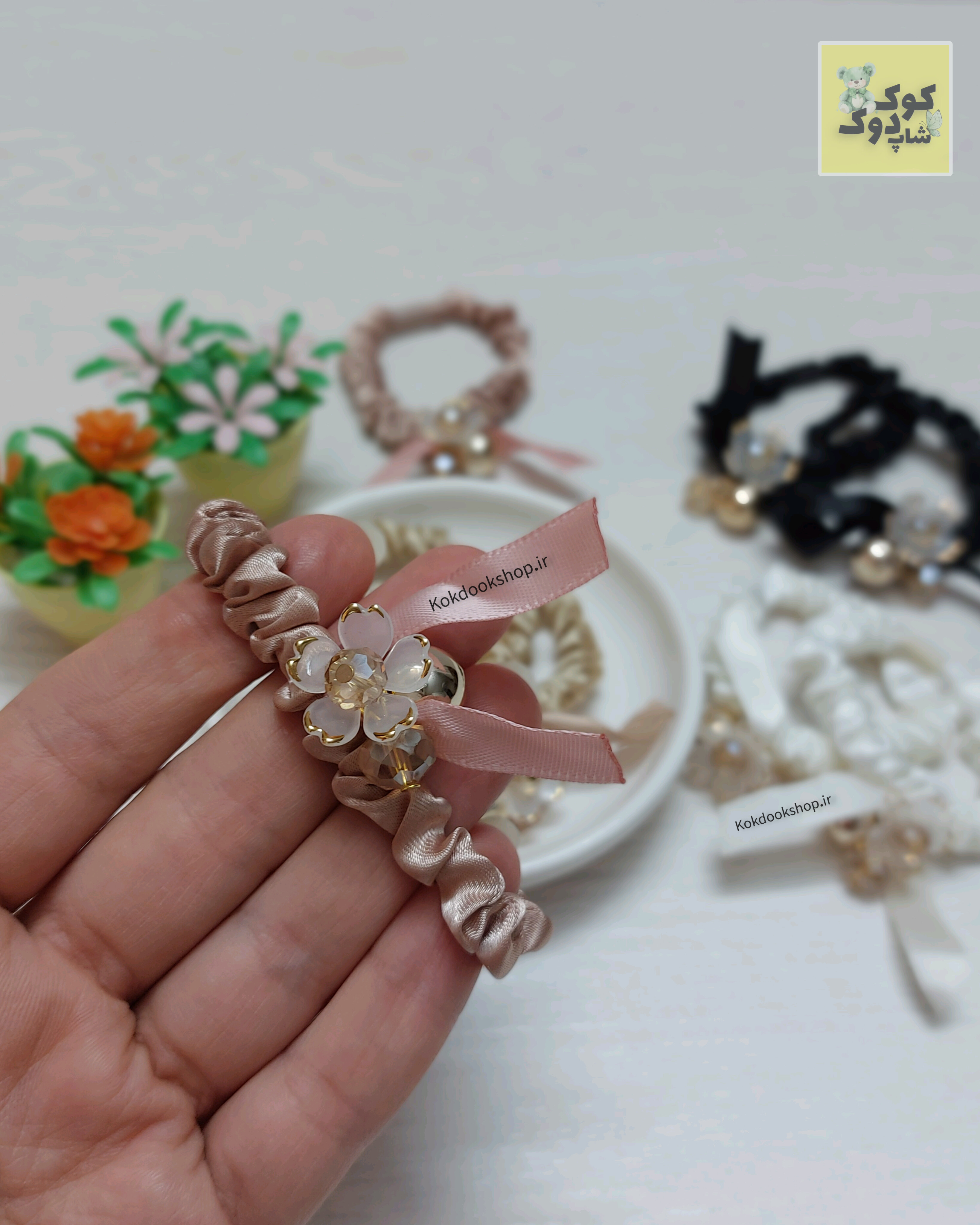 اسکرانچی ساتن مجلسی گلدار