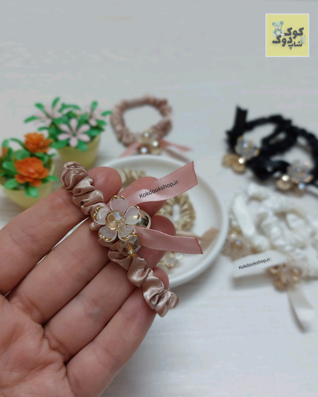 اسکرانچی ساتن مجلسی گلدار